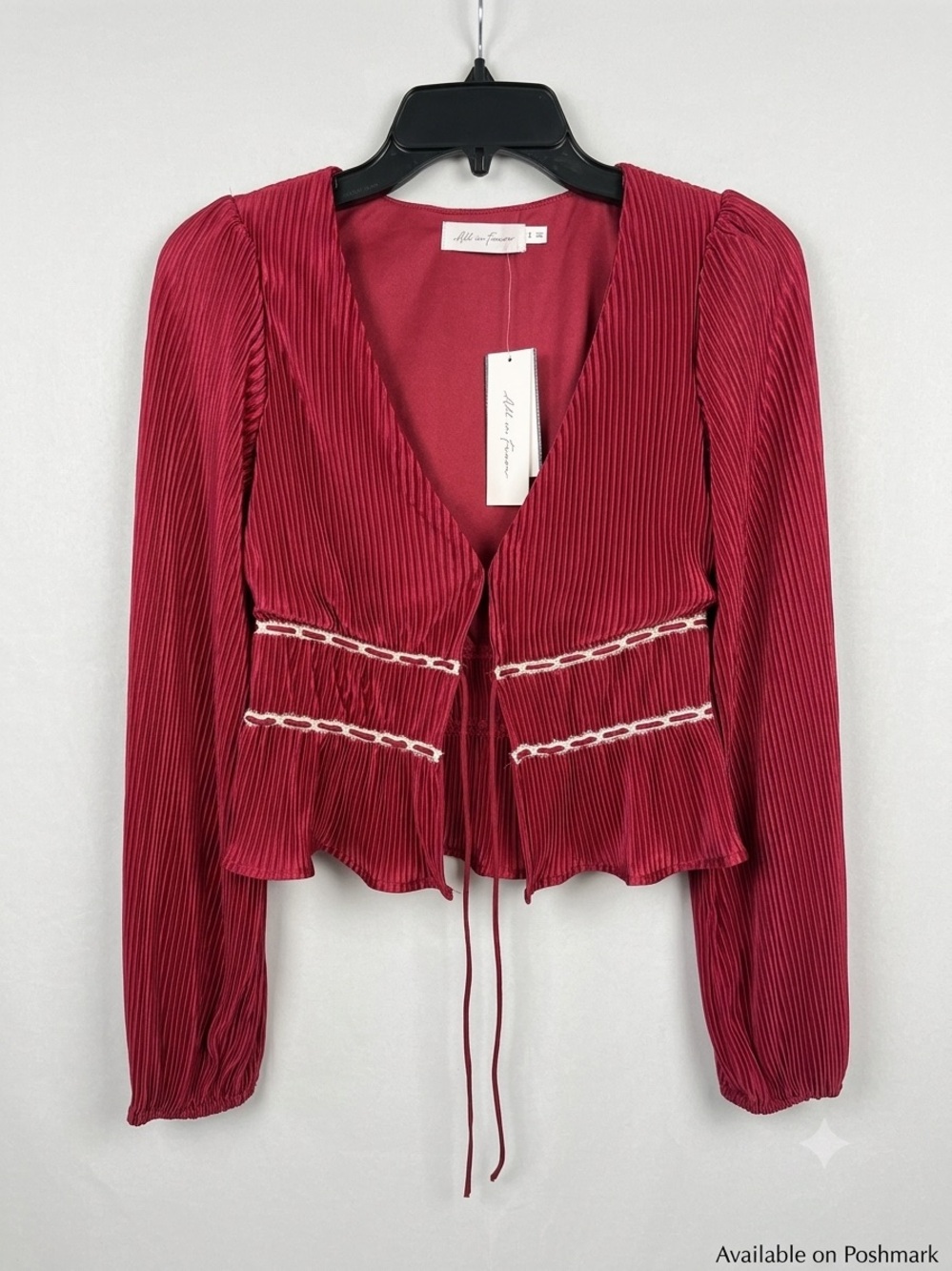 All in Favor Burgundy Pleated V-Neck Tie-Front Blouse. Size Small